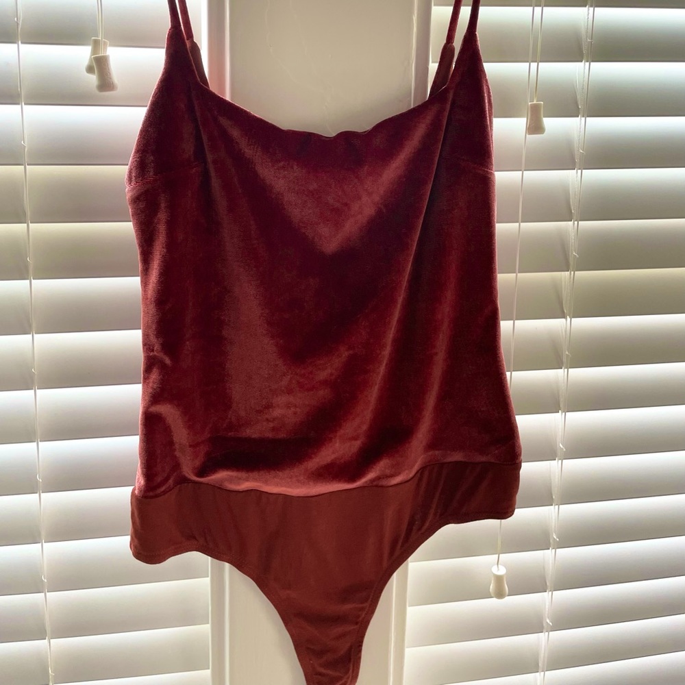 Lulu’s bodysuit size small